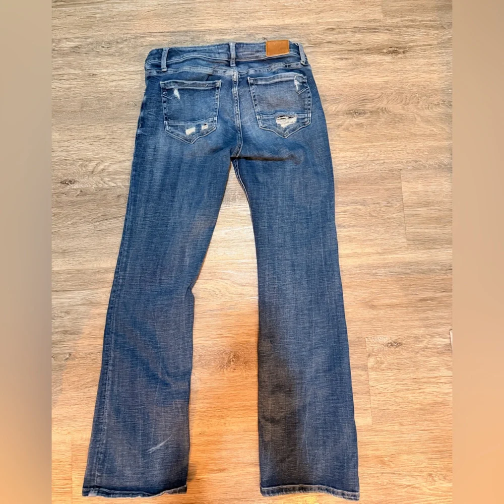 BKE Women's Blue Straight-Leg Jeans - Picture 2 of 5